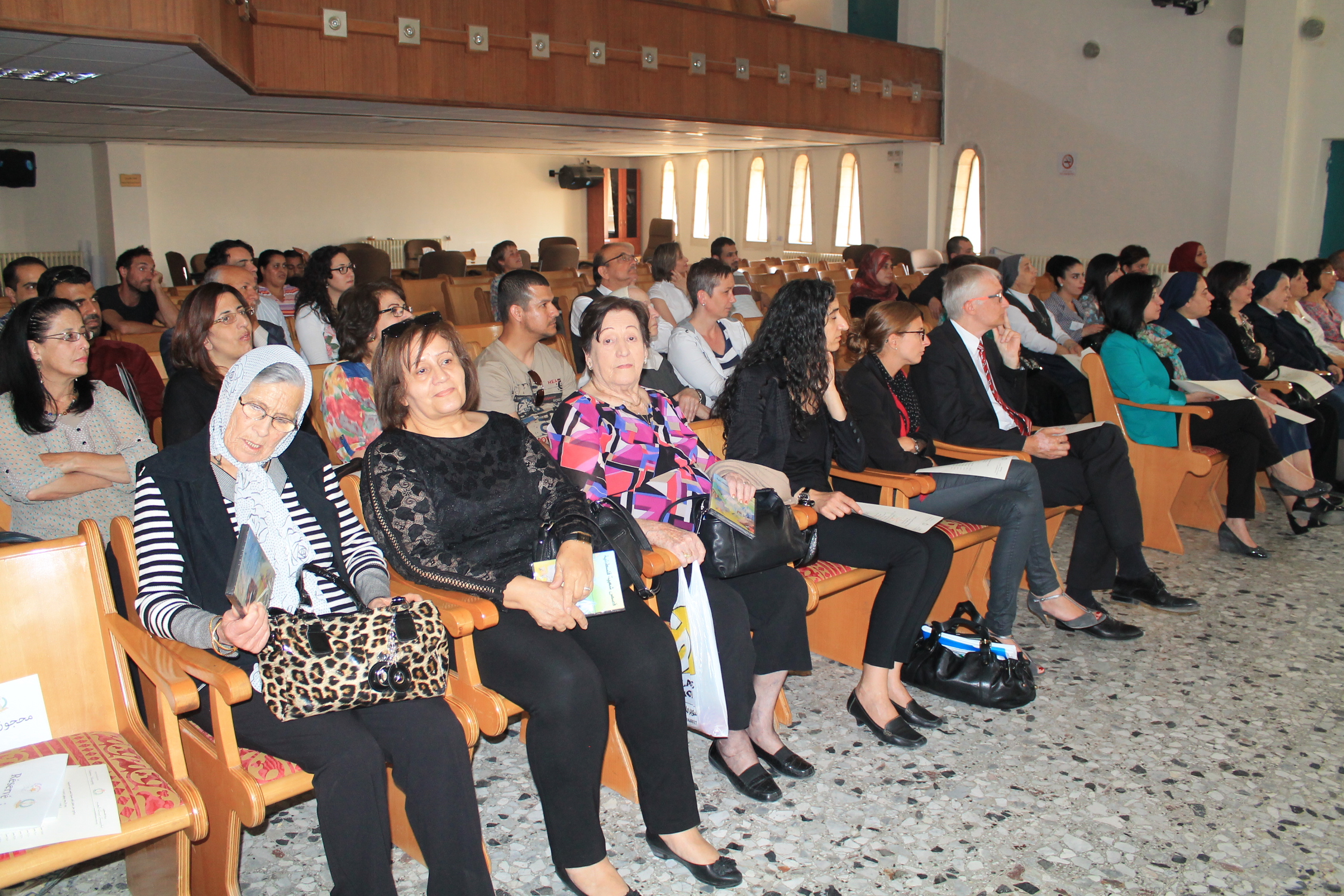 بلدية بيت لحم تستضيف حفل إطلاق أفلام متحركة شارك بها أطفال حضانة العائلة المقدسة/ الكريش