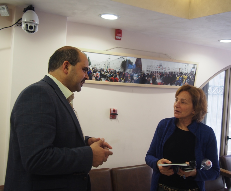 نائب رئيسة بلدية بيت لحم يستقبل المديرة الجديدة للوكالة الأمريكية للتنمية الدولية والوفد المرافق