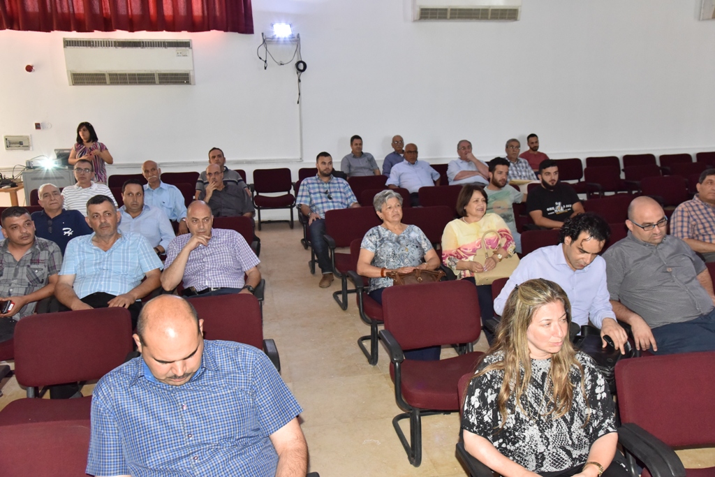 لقاء مجتمعي للتعريف بمشروع " تأهيل وترميم شارع النجمة والمناطق المحيطة " في مركز السلام/ بيت لحم