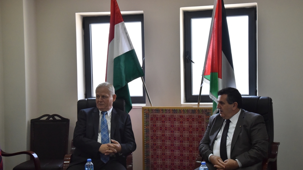 رئيس بلدية بيت لحم يلتقي برئيس بلدية بودابست قبيل توقيع إتفاقية التوأمة