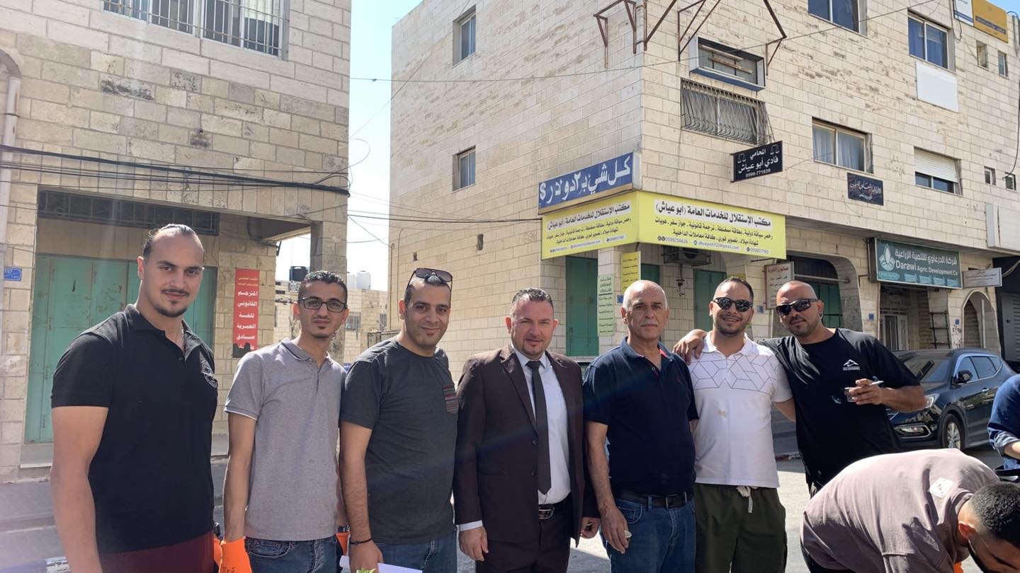 ضمن مشروع "بيت لحم مدينة خضراء" بلدية بيت لحم تنظّم نشاطًا بيئيًا لتنظيف وتخضير شارع المهد