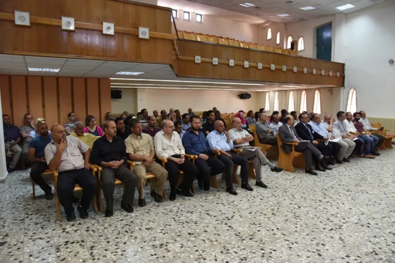 رئيس وأعضاء مجلس بلدية بيت لحم يلتقون بطاقم البلدية 