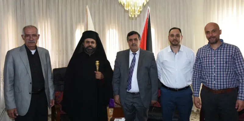 رئيس وأعضاء مجلس بلدية بيت لحم يستقبلون مطران الكنيسة الأرثوذكسية الفلسطينية في الولايات المتحدة الأمريكية 